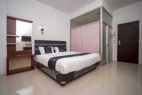 OYO 2695 D'es Guest House