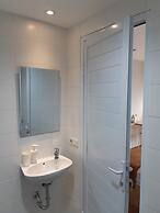 UROOMS Senayan