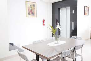 UROOMS Senayan