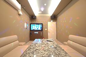Persimmon Tourist Hotel