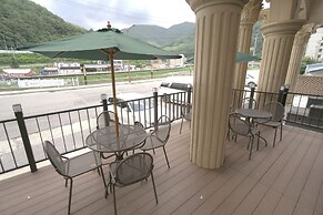 Persimmon Tourist Hotel