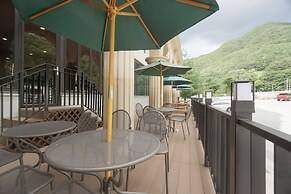 Persimmon Tourist Hotel