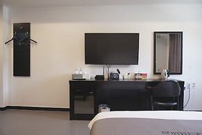 Persimmon Tourist Hotel