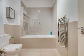 Modern 2 Bed & 2 Bath- Leicester Square
