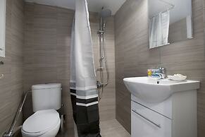 Kolonos - A Renovated Apartment