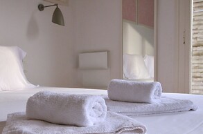 Thiseio a vintage apartment