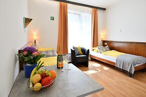 Ford Apartment