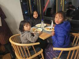 Ludrong Hotel