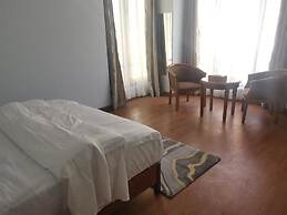 Ludrong Hotel