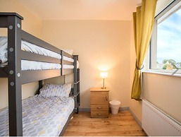 3-bed House in Clonmany With Panoramic Hillside Se