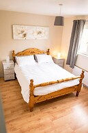 3-bed House in Clonmany With Panoramic Hillside Se