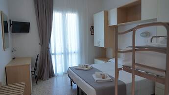 Lively Hotel