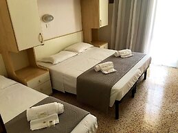 Lively Hotel