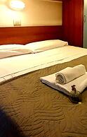 Lively Hotel