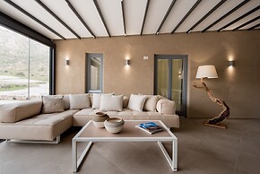 Phaos at Cellaria Estate