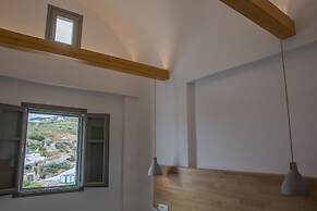 Amphitrite Suites Santorini