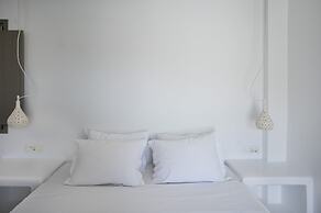 Amphitrite Suites Santorini