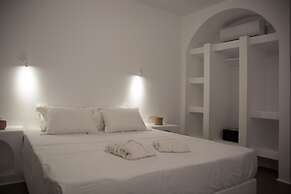 Amphitrite Suites Santorini