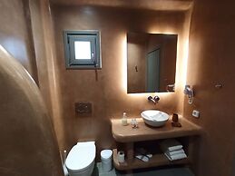 Amphitrite Suites Santorini