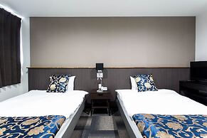 Holiday Pearl Hotel