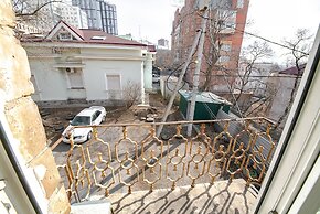 Apartment on Pushkinskaya 18