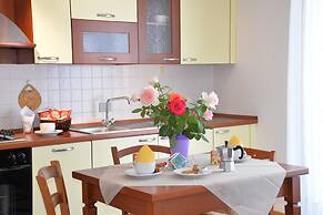 Room-two-room Apartment