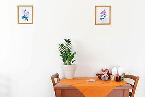 Room-two-room Apartment