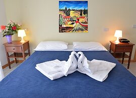Room-two-room Apartment