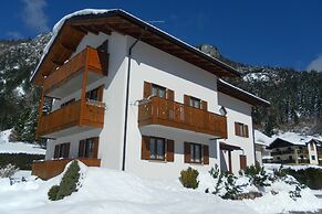 Molvenolago Apartments