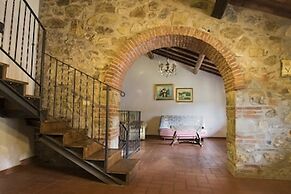 Rustic Tuscan Style Apartment
