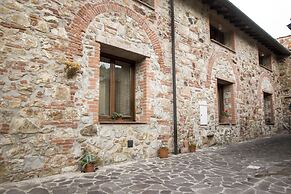 Rustic Tuscan Style Apartment