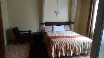 Dreamland Hotel