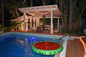 Suite Margherita With Private Garden and Shared Pool