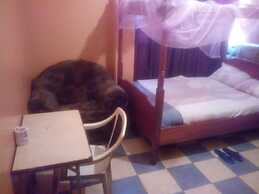New Rwathia Guest House