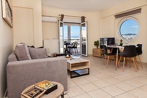 Glamour Rooftop Apartment near Athens