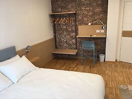 h-sa Guest House