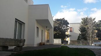 h-sa Guest House