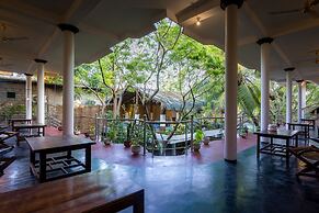 Arugambay Resort