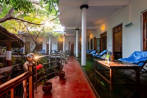 Arugambay Resort