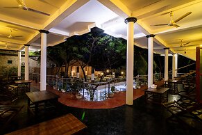 Arugambay Resort