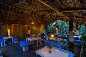Arugambay Resort