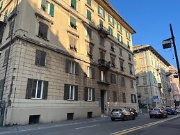 Appartamento a Invrea Posto Auto Incluso