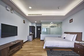 Menippe Hotel
