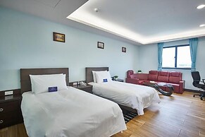 Menippe Hotel