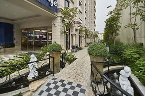 Menippe Hotel