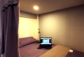 Tiny Room Hostel