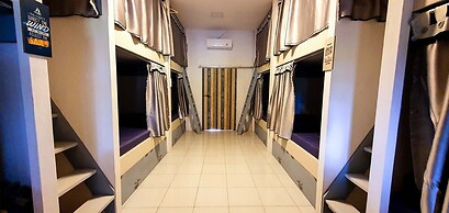 Tiny Room Hostel