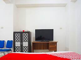 OYO Life 2820 Hotel Perdana Syariah