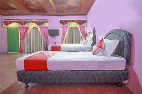 OYO 2838 Hotel Ayu
