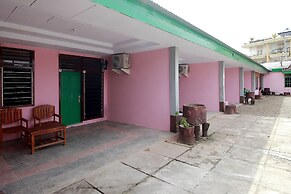 OYO 2838 Hotel Ayu
